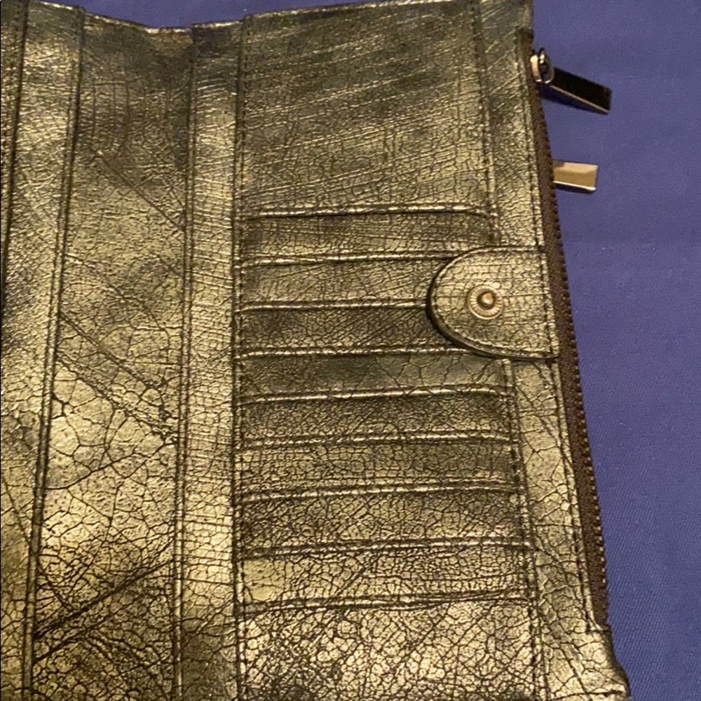 Silver Target Wallet - Picture 7 of 8